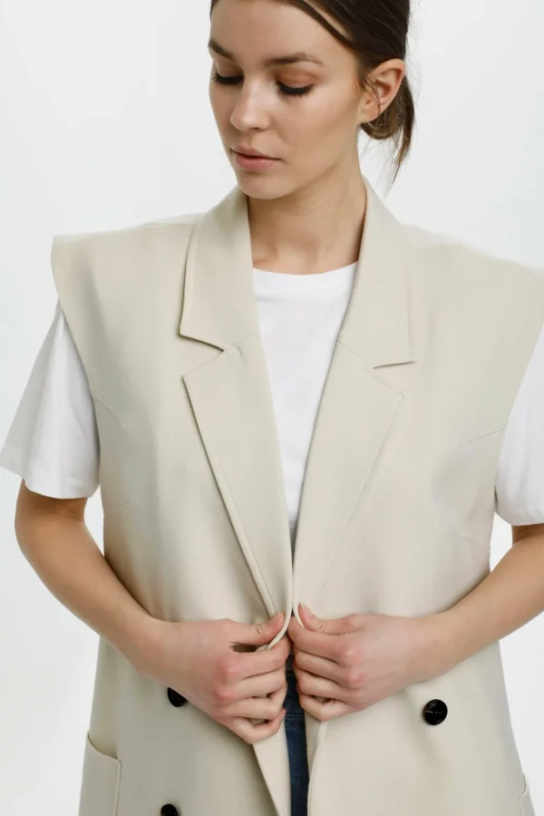 Klaragz Vest>Gestuz Online